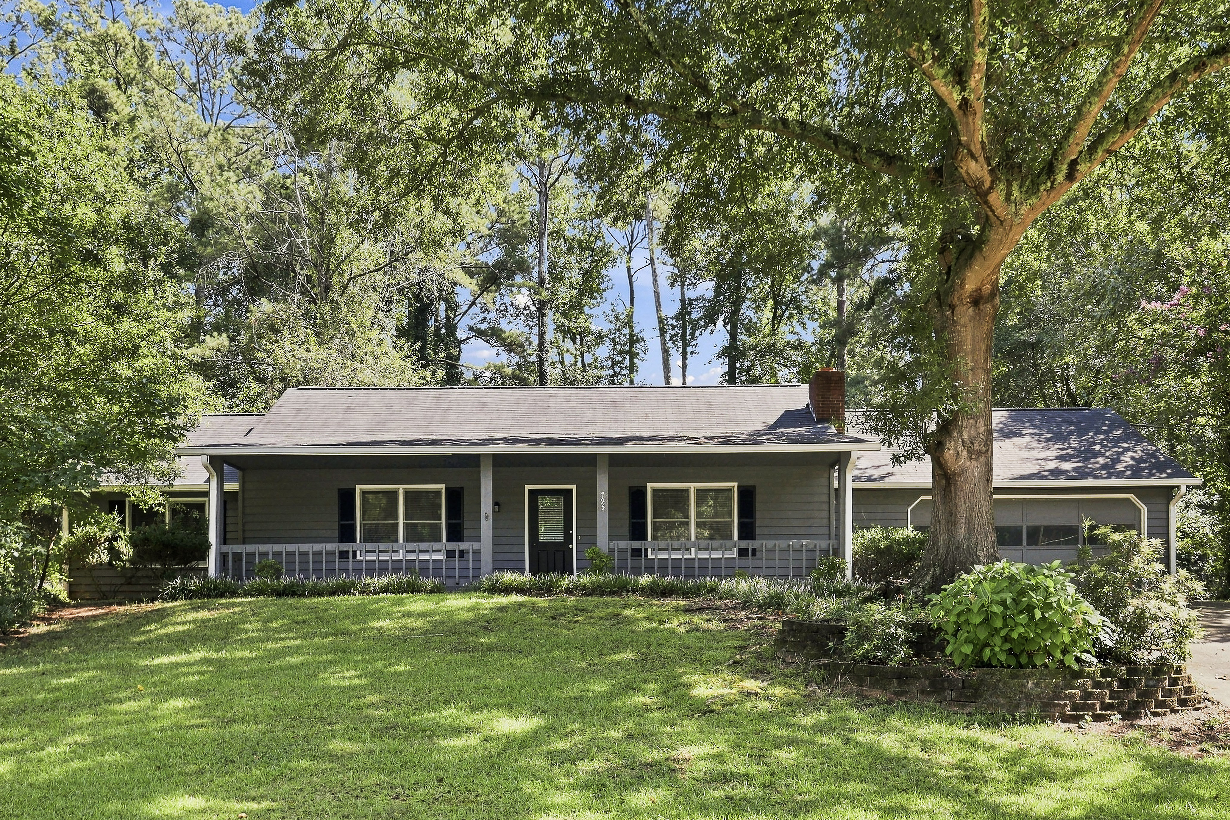 795 Cedar Lake Dr SE Conyers, GA 30094